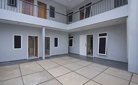 UROOMS Tanah Abang
